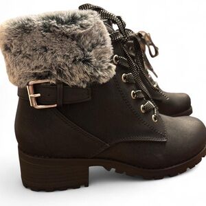 DV by Dolce Vita Rudell Faux Fur Lace Up Combat Boots Black Booties Size 4